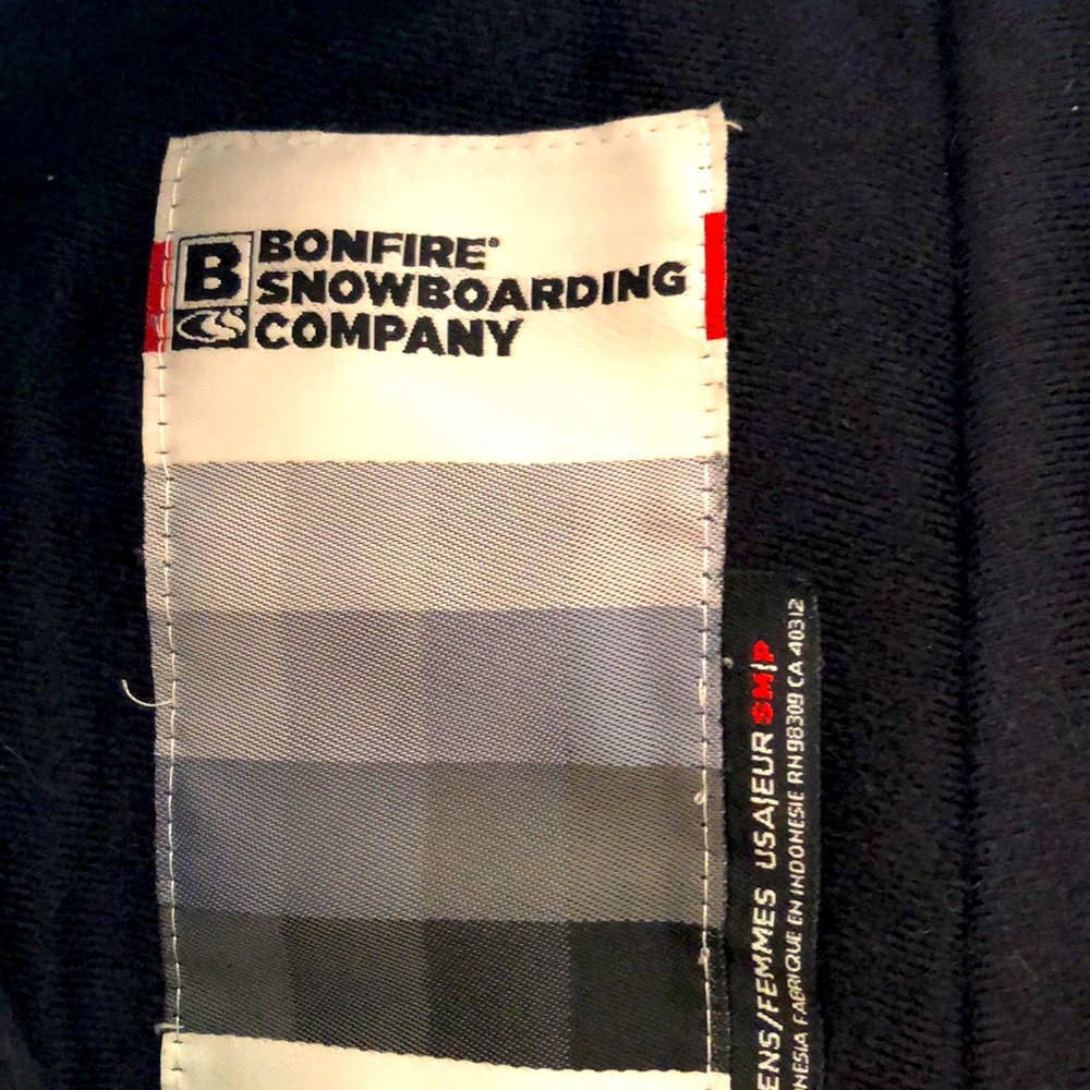 Women's small black snowboarding pants (Bonfire Snowboarding Company)